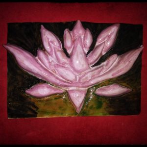 گل نیلوفر سفالی