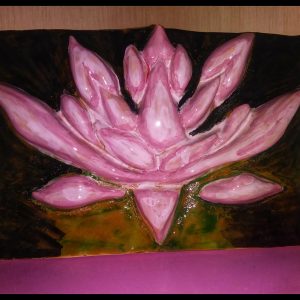 گل نیلوفر سفالی