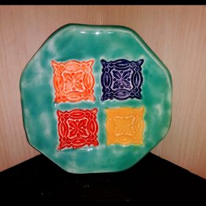 بشقاب سفالی شش ضلعی