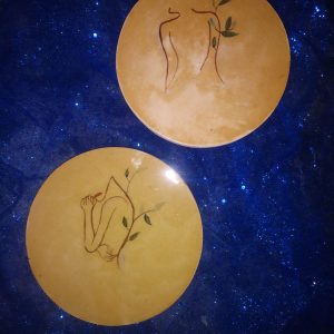 طرح زن سفالی